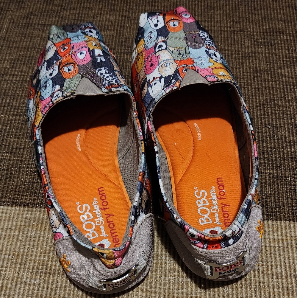 BOBS FROM SKECHERS MEMORY FOAM SHOES.